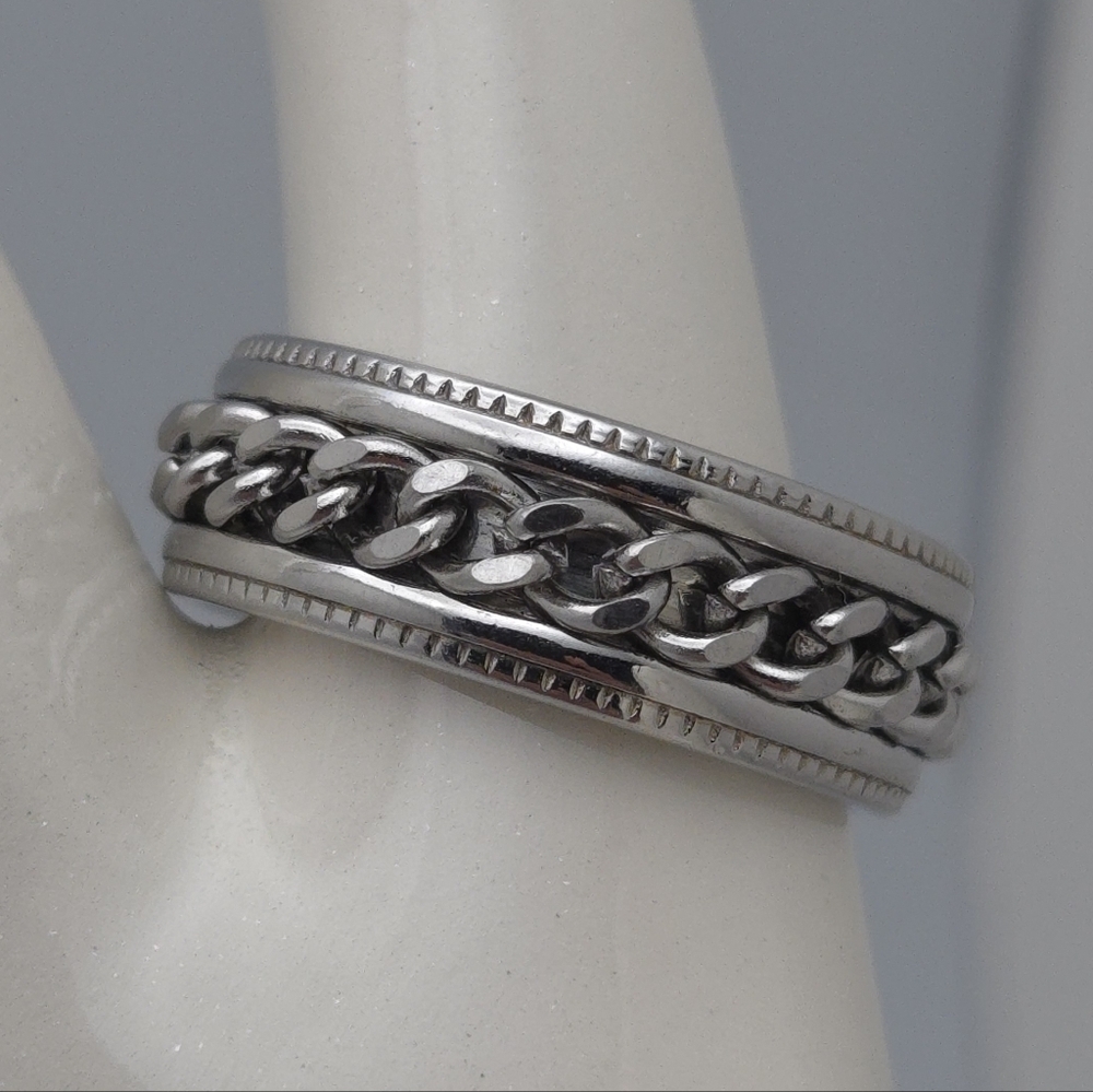 ✨2/$10✨ Stainless Steel Silver Chain Men's Ring Size 9
